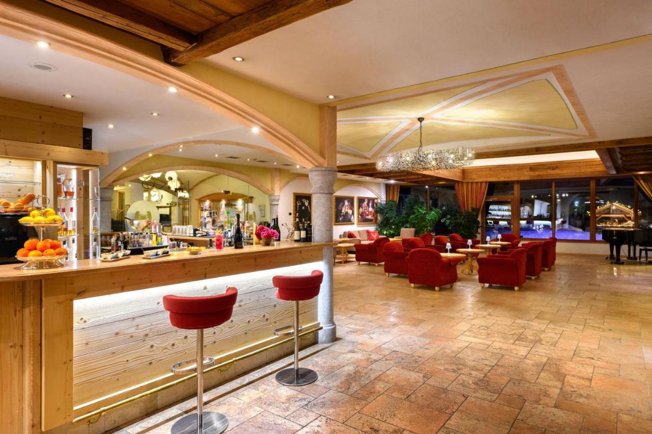 Carlo Magno Hotel Spa Resort Madonna di Campiglio Exterior photo