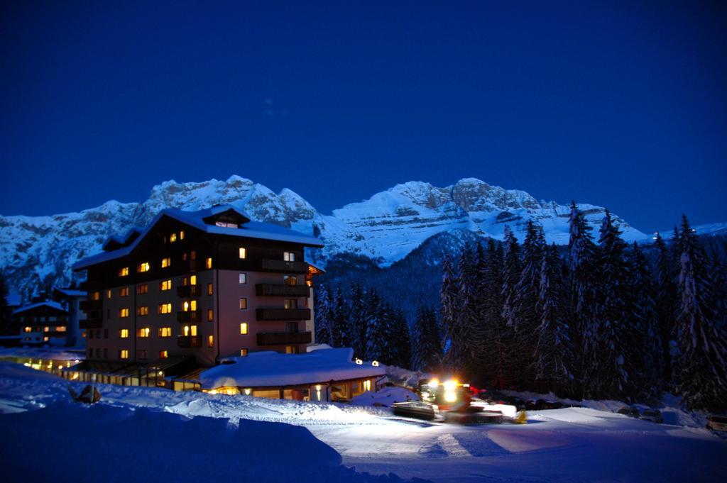 Carlo Magno Hotel Spa Resort Madonna di Campiglio Exterior photo