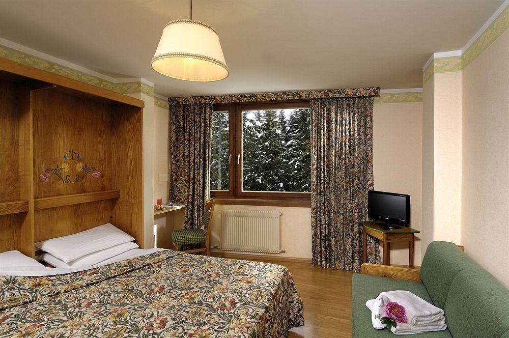 Carlo Magno Hotel Spa Resort Madonna di Campiglio Exterior photo