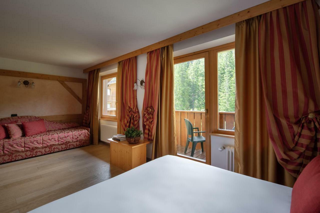 Carlo Magno Hotel Spa Resort Madonna di Campiglio Exterior photo
