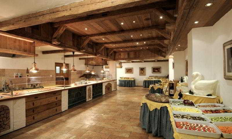 Carlo Magno Hotel Spa Resort Madonna di Campiglio Exterior photo